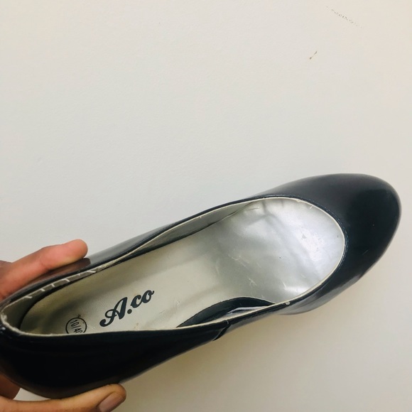 Leather heels - Picture 2 of 3